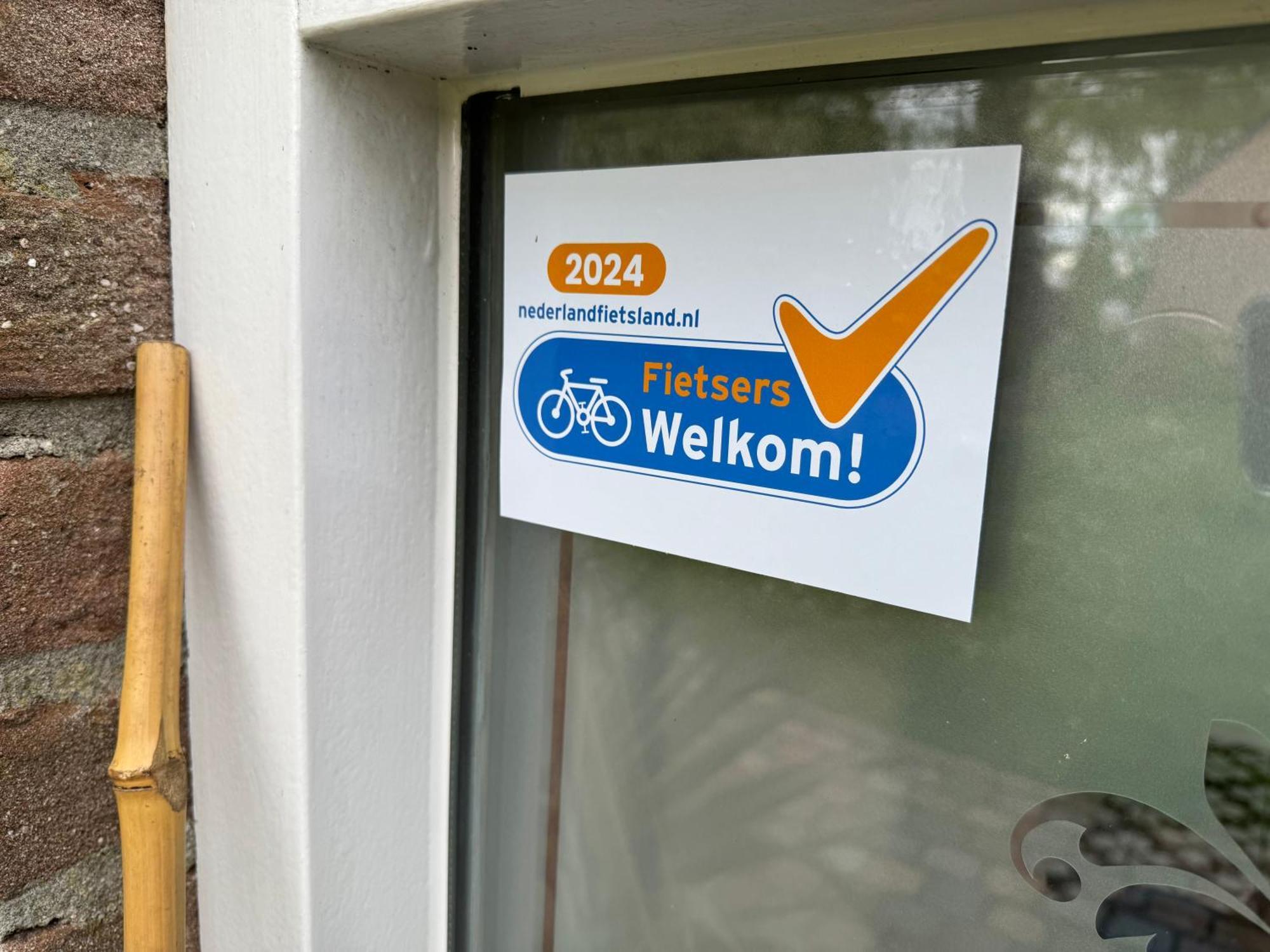 Supergezellig Vakantiehuis Met Hele Grote Tuin Bij Nijmegen Ewijk Extérieur photo