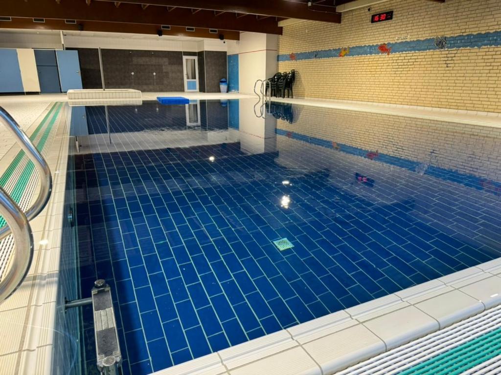 Supergezellig Vakantiehuis Met Hele Grote Tuin Bij Nijmegen Ewijk Extérieur photo